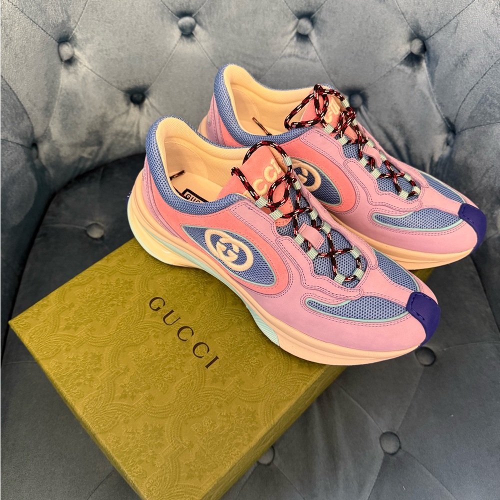 Gucci Run Sneakers, Size 39